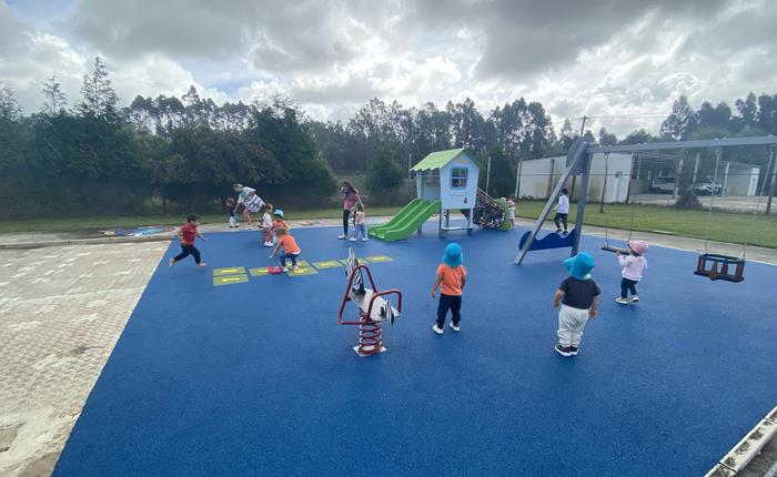 Associação de Desenvolvimento Progresso e Vida da Tocha reabre parque infantil